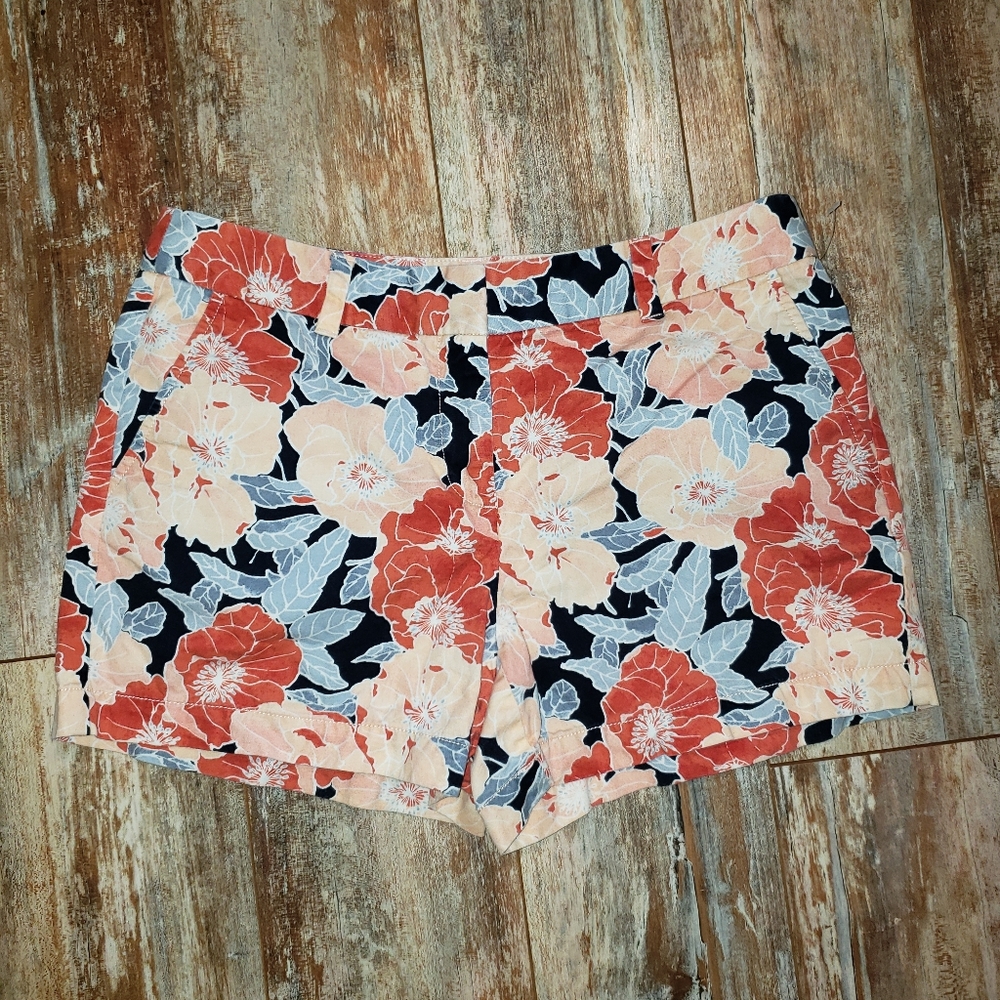 Loft Floral Shorts Size 6 Short 4"  Cute!